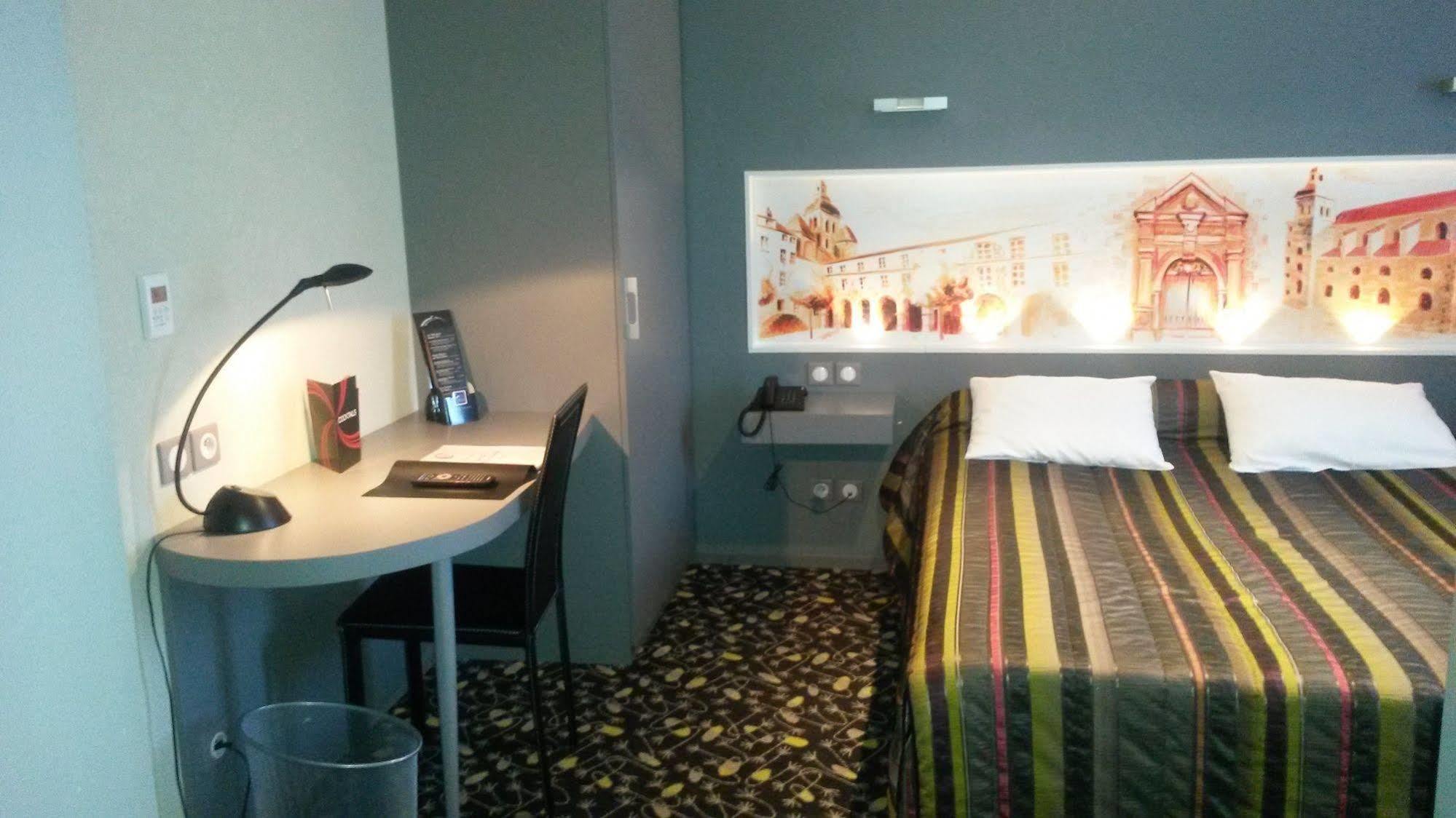 Hotel De La Cloche Dole Ngoại thất bức ảnh