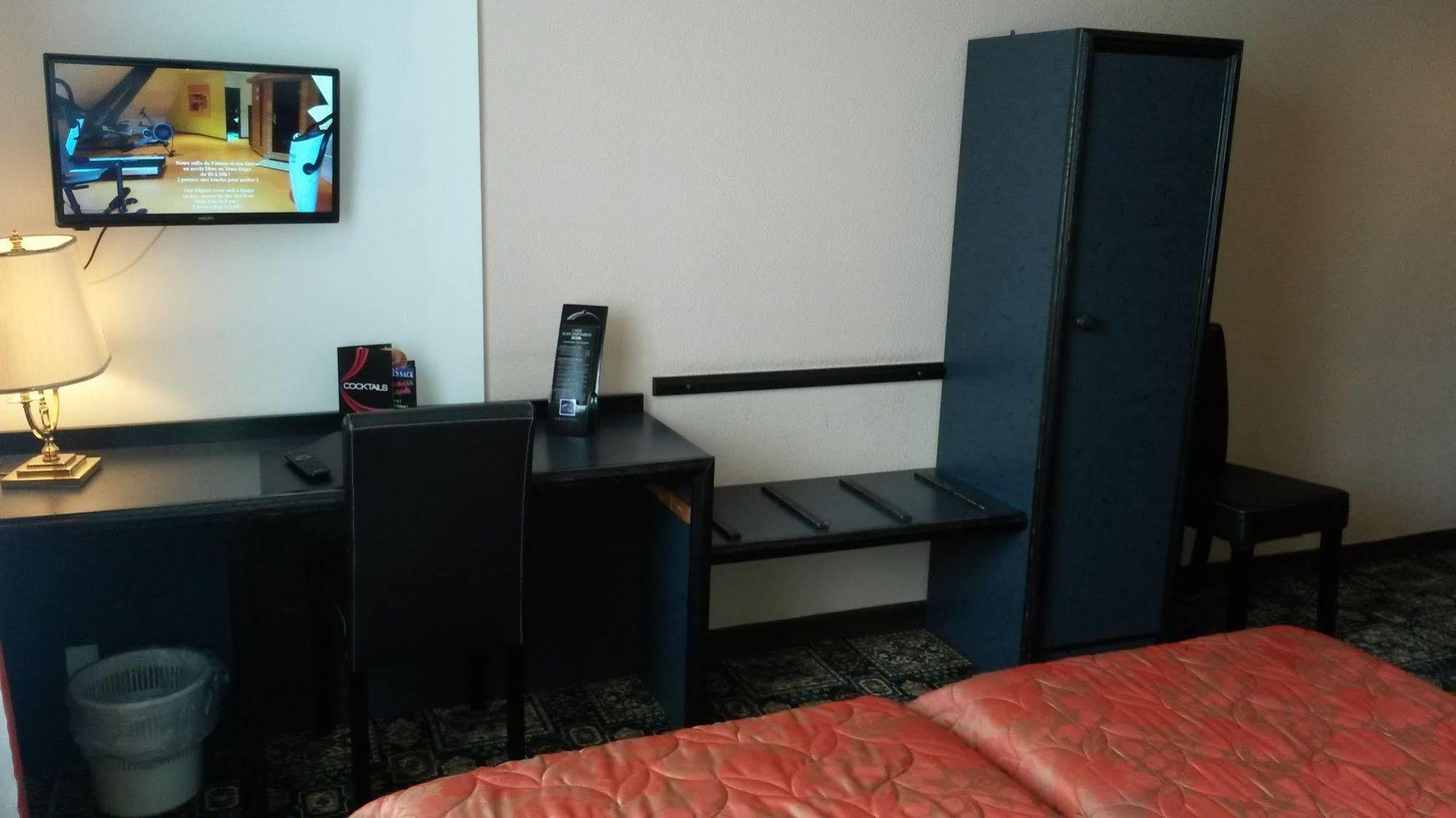 Hotel De La Cloche Dole Ngoại thất bức ảnh